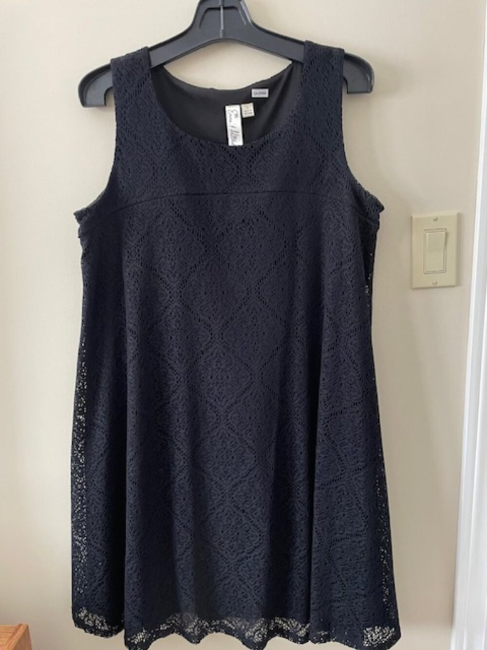 Emma & Michele Dress - Black - wide at the bottom - lace overlay - size L